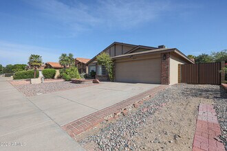 Building Photo - 4053 W Cielo Grande