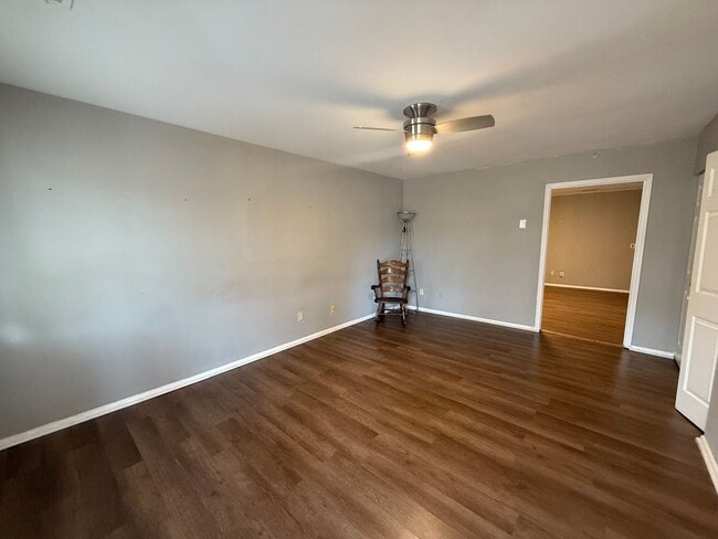 Building Photo - FOR RENT WINSTON SALEM