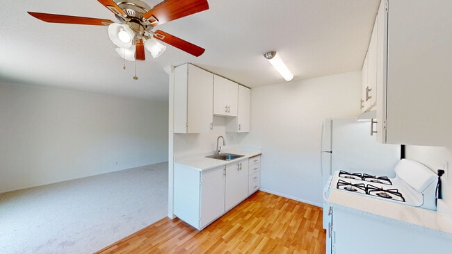 Building Photo - 998 Ignacio Blvd