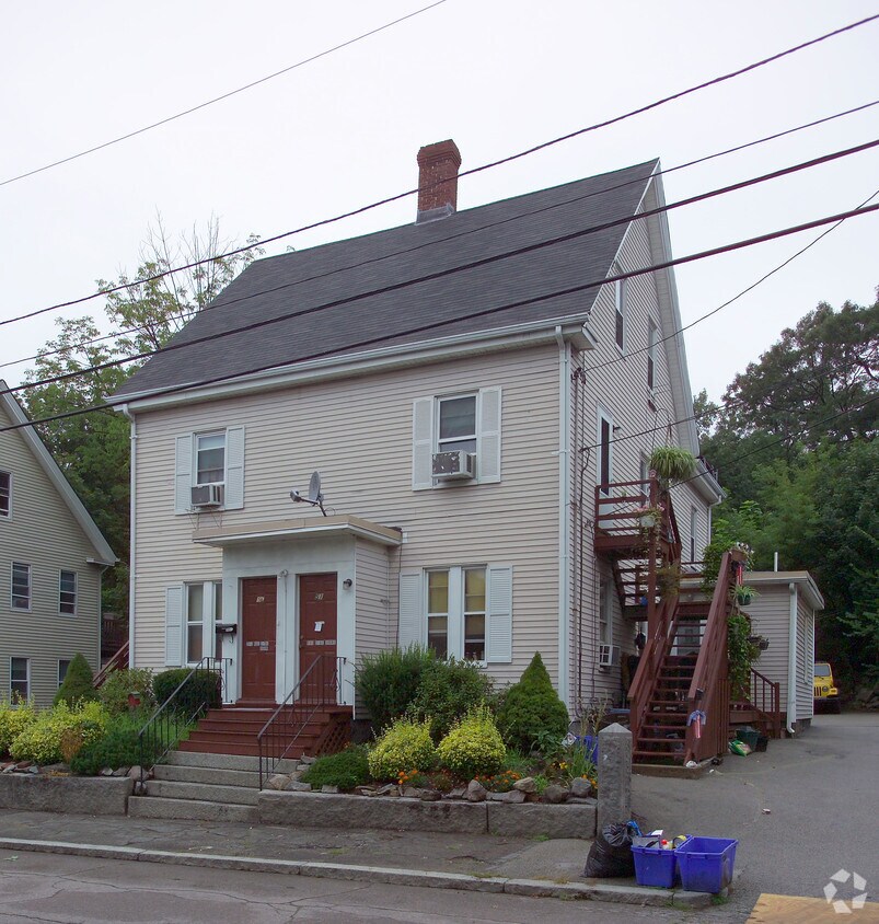 5153 Arthur St, Quincy, MA 02169 Apartments in Quincy, MA
