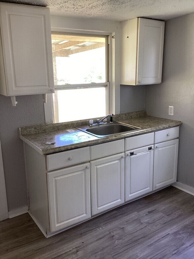 Foto del edificio - Cozy 1 bedroom, 1 bath!