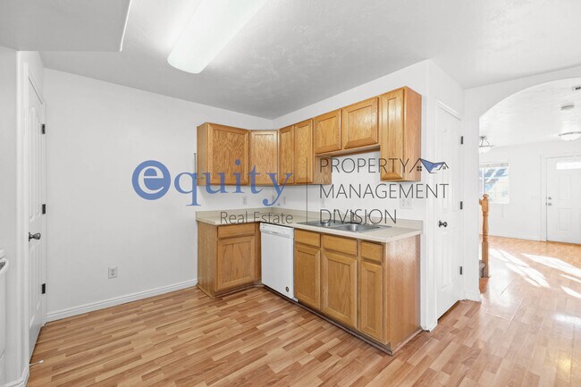 Foto del edificio - 377 E Newsome Park Ln