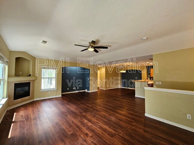 Building Photo - 6697 S Forest Way