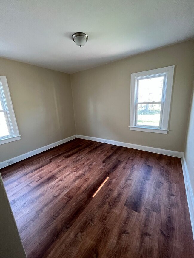 Foto del edificio - 11522-11522 Headley Ave