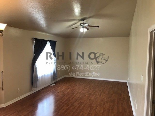 Foto del edificio - 1919 N Sego Lilly Dr