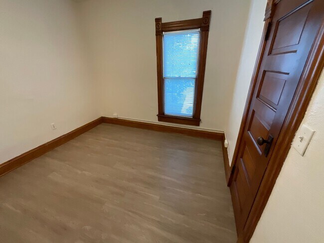 Foto del edificio - 2110 Grove