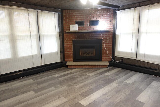 Foto del edificio - 304 Massachusetts Ave