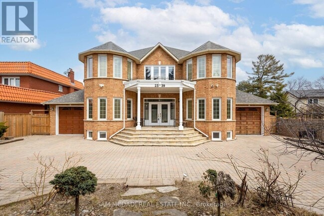 Building Photo - 2339 Glengarry Rd