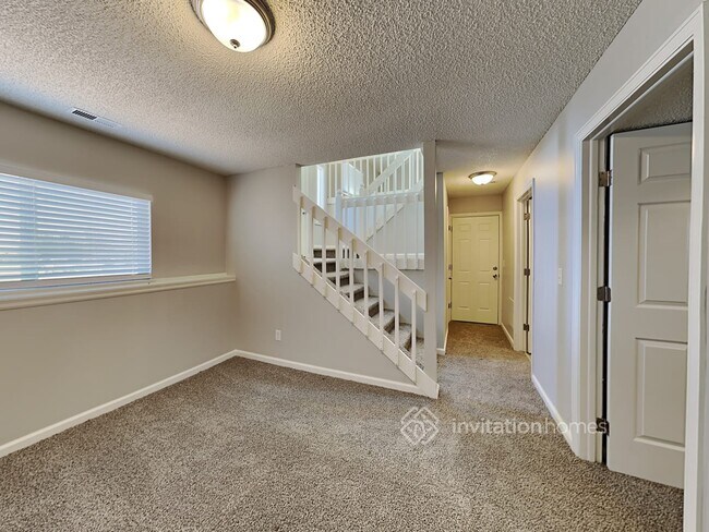 Building Photo - 517 Turf Trail Pl