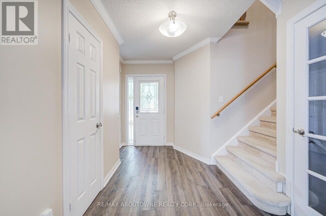 Building Photo - 1366 Brookstar Dr