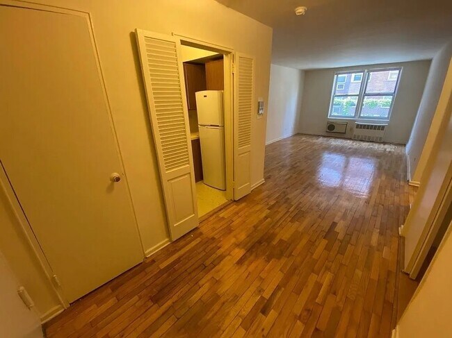 Foto del edificio - 71-40 112th St