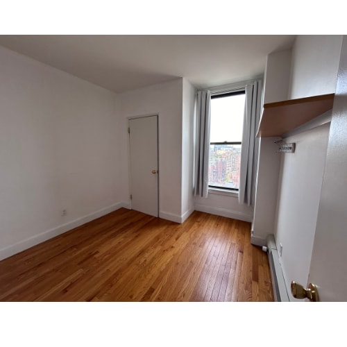Building Photo - 483 Beacon St