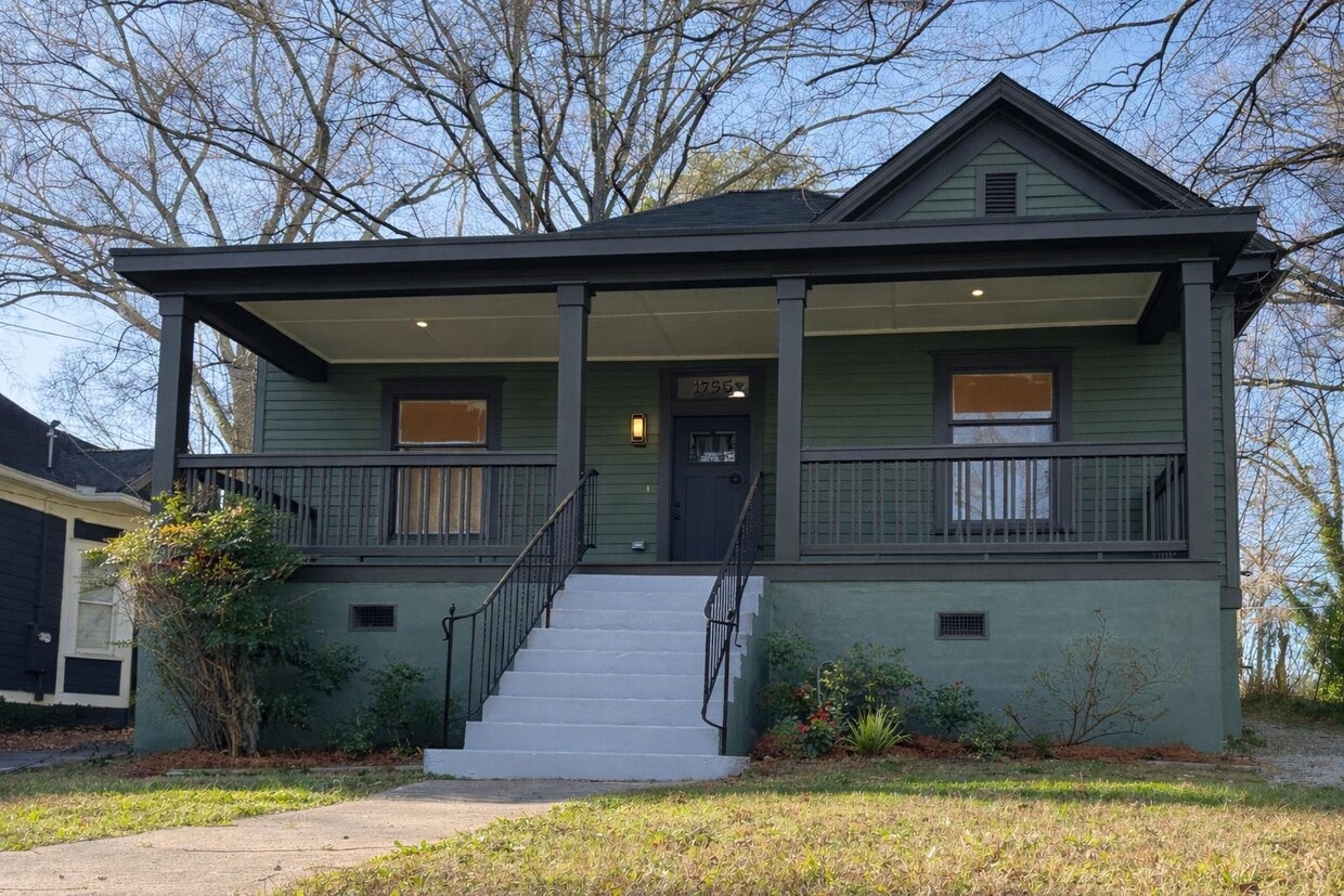 Photo - 385 Inman St SW