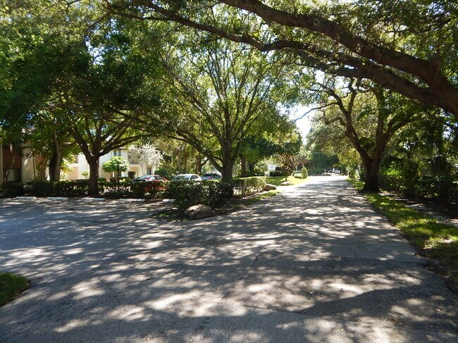 Foto del edificio - 1055 6th Ave