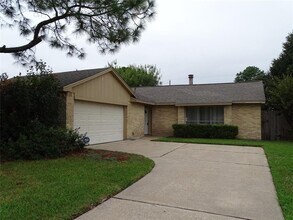Building Photo - 7247 Barton Oaks Dr