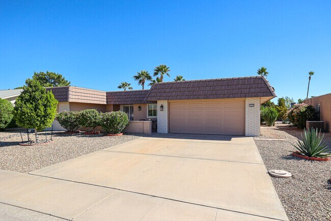 Foto del edificio - 16209 N Desert Holly Dr