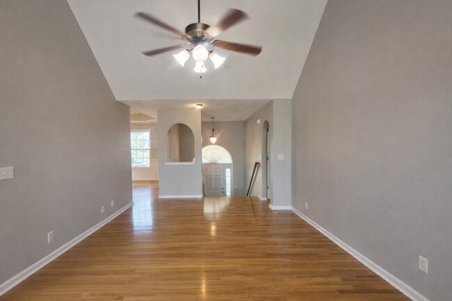 Building Photo - Stunning Split-Level Home with Space, Style & Scenic Views