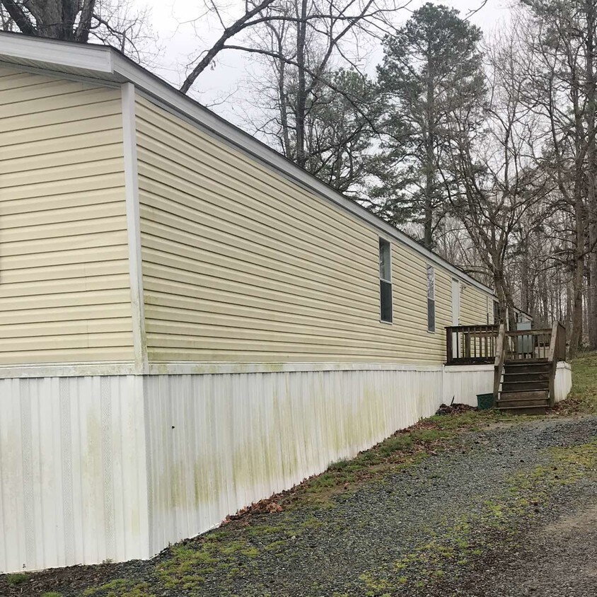 Building Photo - 5888 Midway School Rd