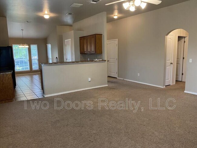 Building Photo - 18101 Viento Dr