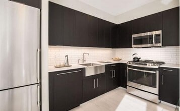 Building Photo - 535 West 43rd St