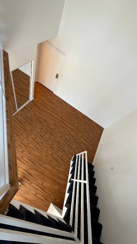 Building Photo - 7044 Hawthorn Ave
