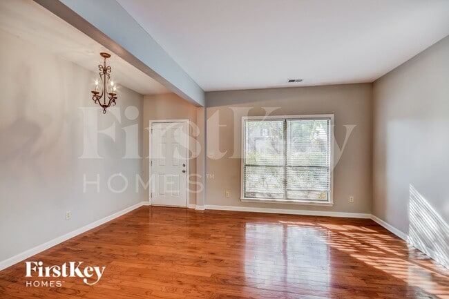 Foto del edificio - 753 Forest Lakes Dr