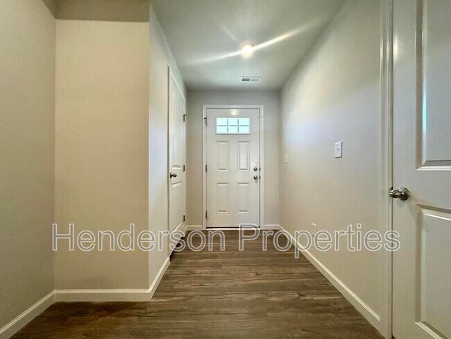 Foto del edificio - 724 Dillon Wy