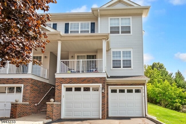 Building Photo - 418 Dalton Ct
