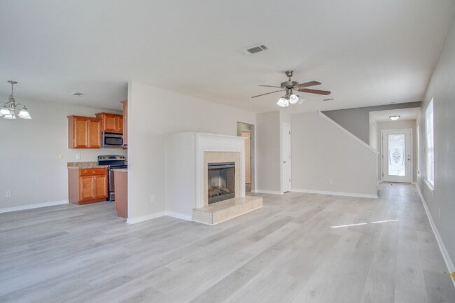 Building Photo - Spacious 4-Bedroom Home in Wetherby Cove w...