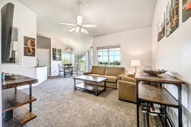 Foto del edificio - 7470 Highway 1