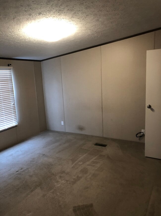 Building Photo - 325 Sabino Ranch Rd