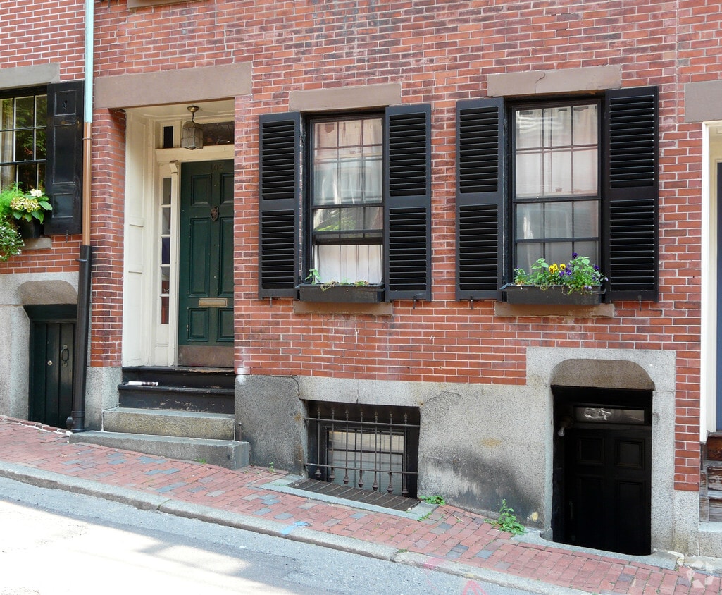 102 Revere St, Boston, MA 02114 Apartments at 102 Revere St Boston