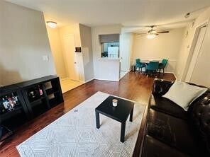 Foto principal - 2626 Holly Hall St