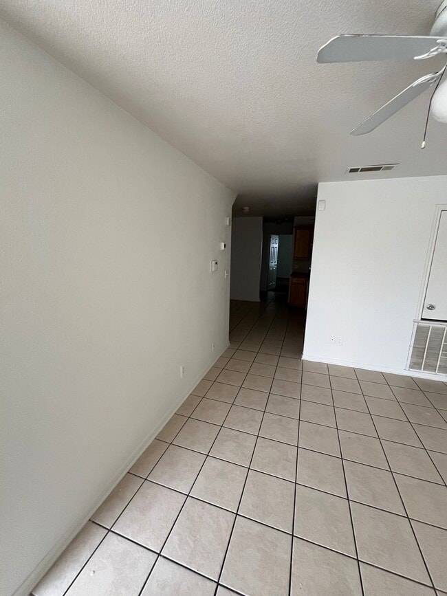 Building Photo - 3807 Ys Pak Ct
