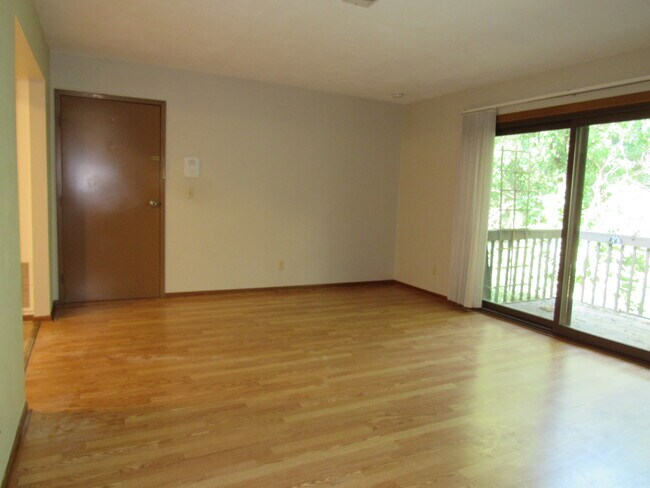 Building Photo - 3124 4th St
