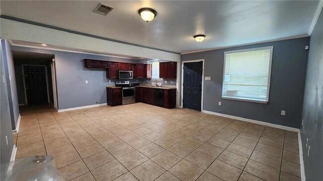 Foto del edificio - 7500 Symmes Ave