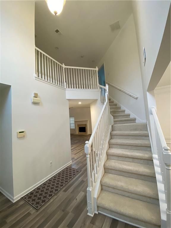 Foto del edificio - 1551 Park Knoll Trail NE
