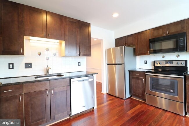 Photo - 6584 Bermuda Green Ct Townhome