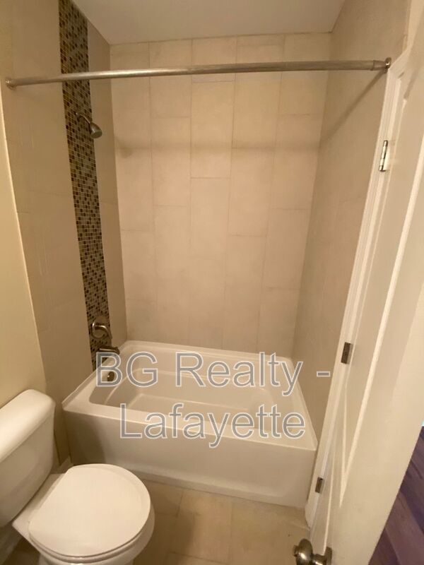 Building Photo - 208 Caudill Dr