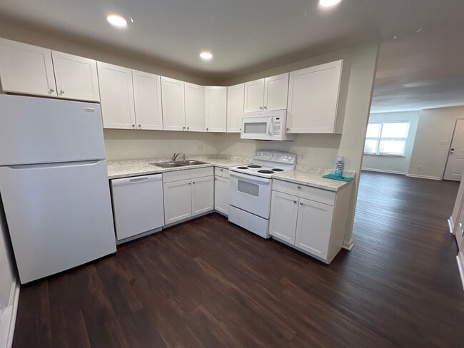 Foto del edificio - 2 Bedroom Community on the Corner of Baxte...