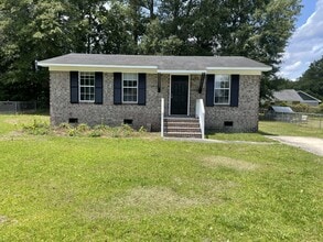 Building Photo - 2630 Lincoln Park Dr