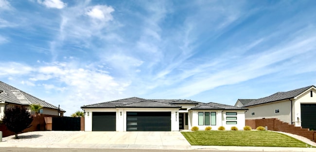 Building Photo - 6264 Sonic Dr