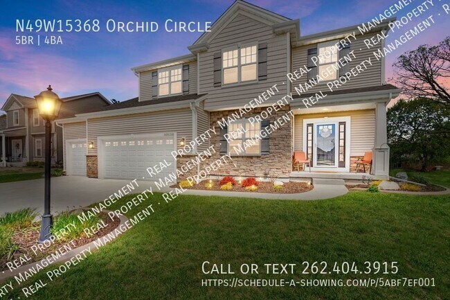 Foto del edificio - Stunning 5 Bedroom Single Family Home