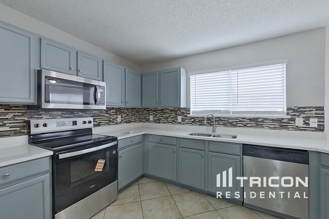 Building Photo - 6209 Winnebago Ct