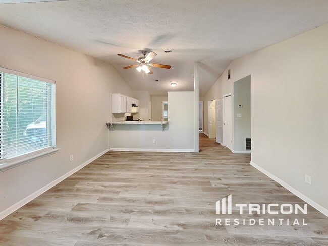 Foto del edificio - 3182 Lake Monroe Rd