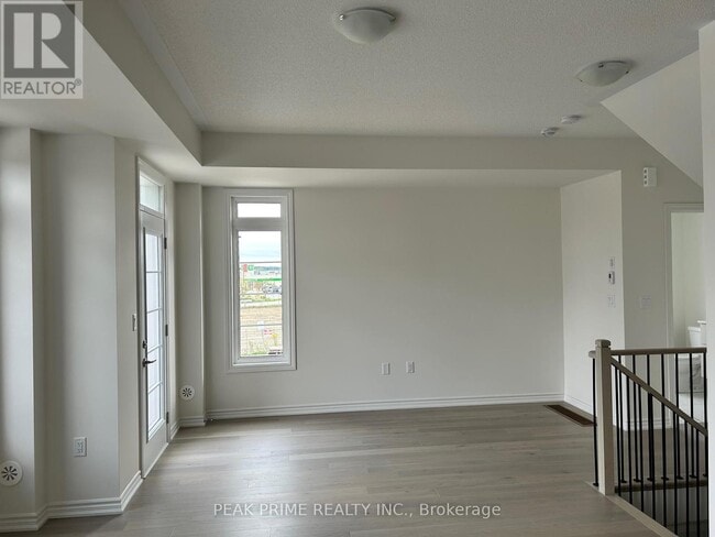 Building Photo - 42 Paisley Dr