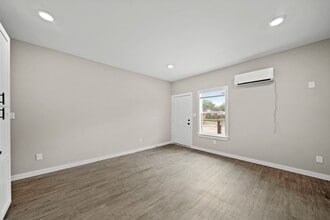 Building Photo - 1644 County Rd 180