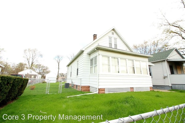 Building Photo - 2715 W Malone St