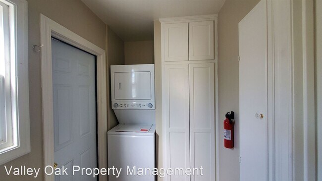 Foto del edificio - 2 br, 1 bath House - 133 Jones St