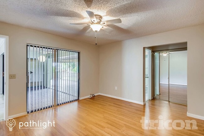 Foto del edificio - 9320 NW 13th St